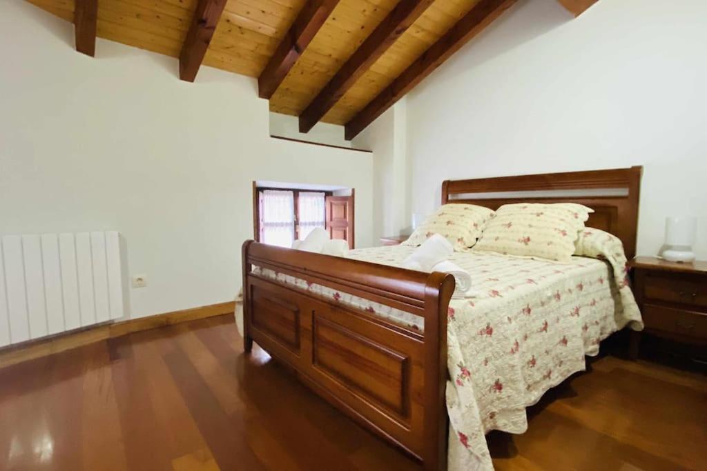 Apartamentos Lleguera 1 Llanes Kültér fotó
