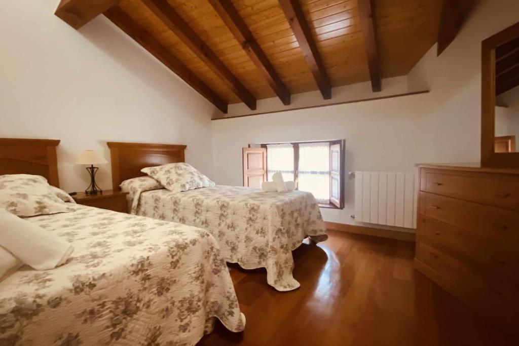 Apartamentos Lleguera 1 Llanes Kültér fotó